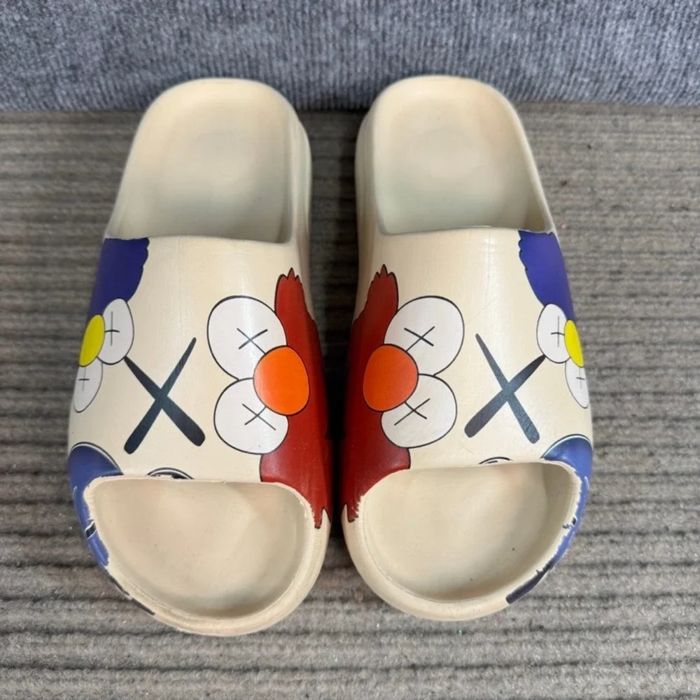Unbranded Street Art Character Foam Slides Cream Mens Size 42 Casual Sandals
